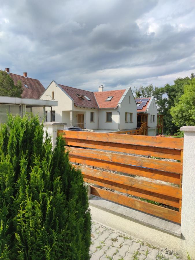 Malomkerek Vendeghaz Bed and Breakfast Fertőboz Buitenkant foto
